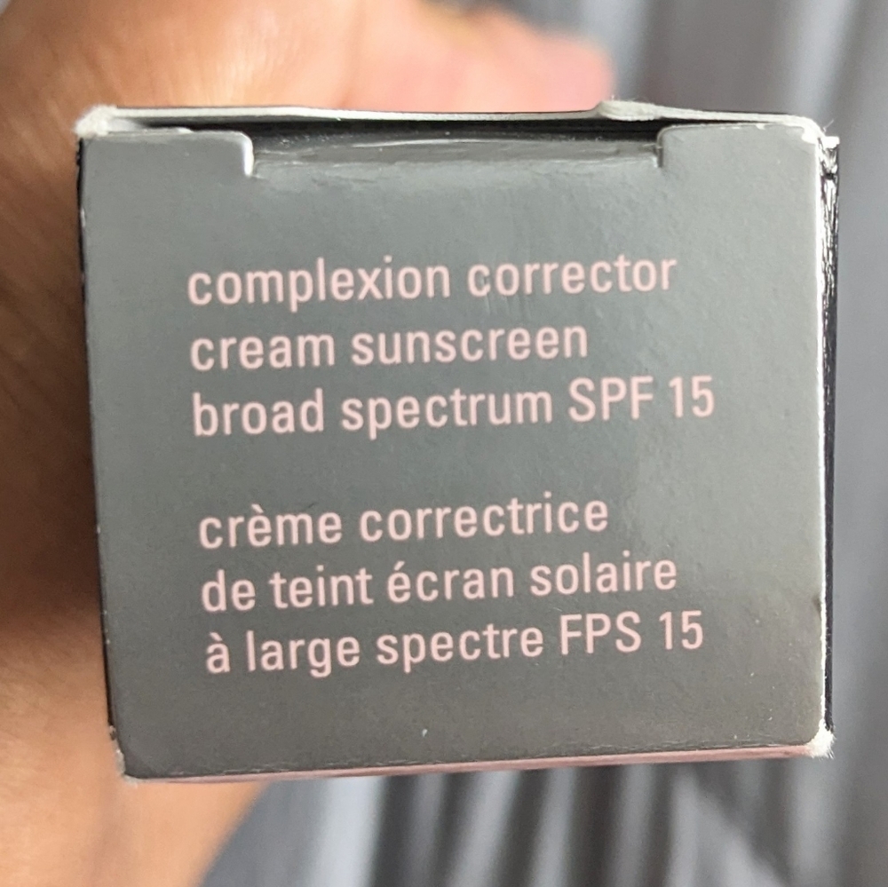 Mary Kay CC Cream - Complexion Corrector Cream Sunscreen Broad SPF15 - Picture 7 of 8